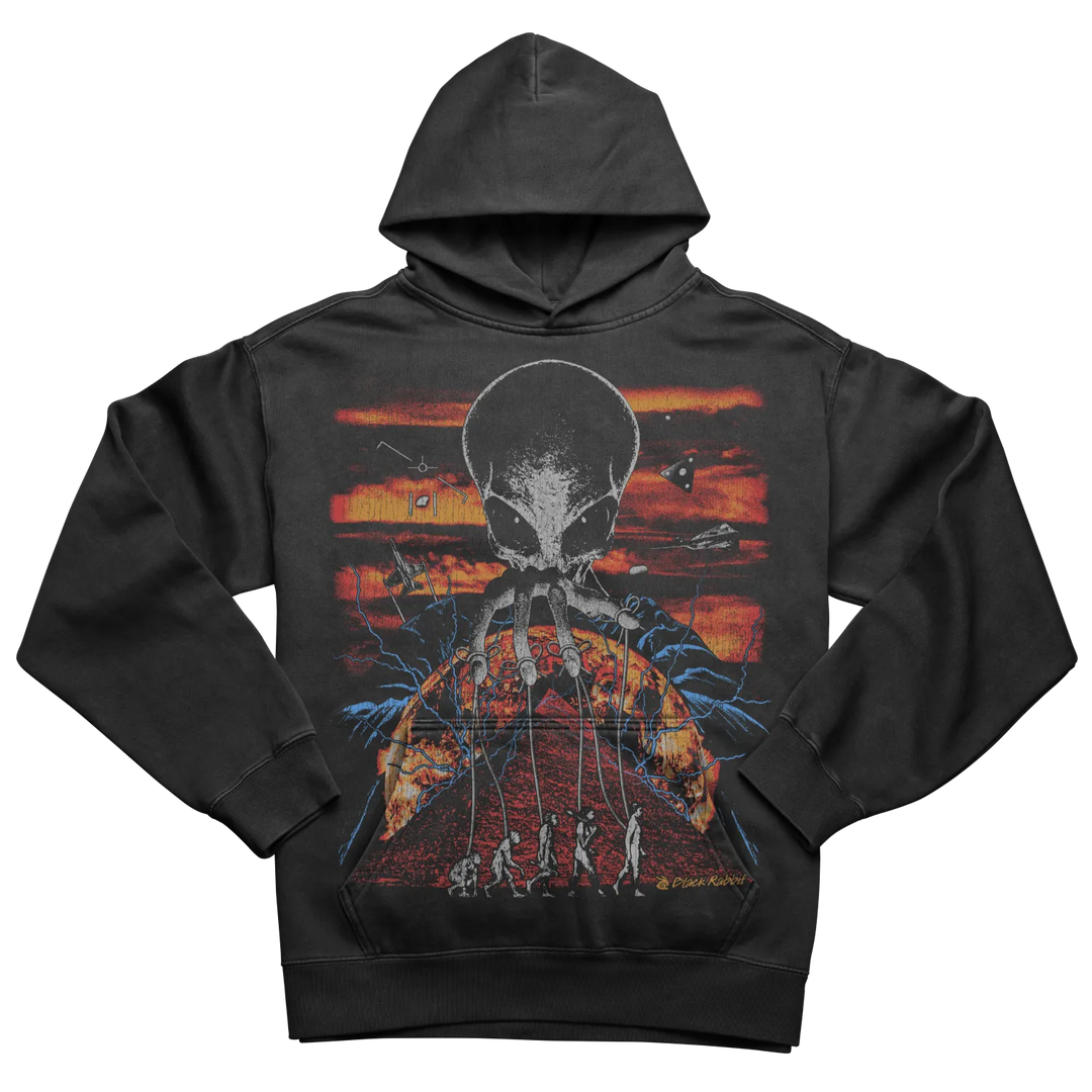 Black hoodie with alien design and lightning bolts, inspired by ’alien’ movie franchise.