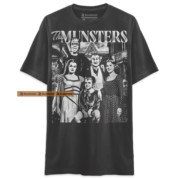 The Munsters Family Portrait Unisex Classic T-Shirt