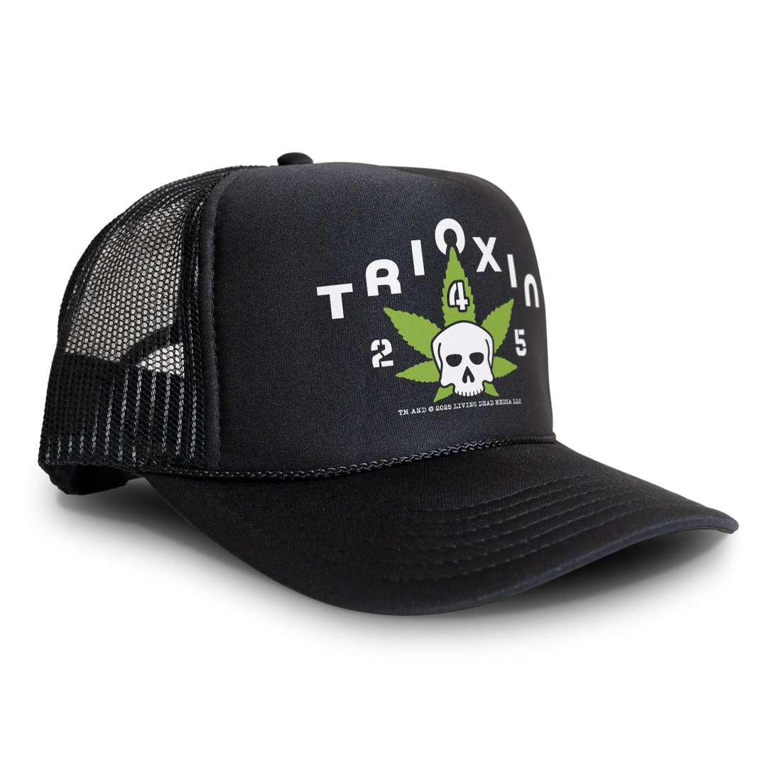 Black trucker hat.