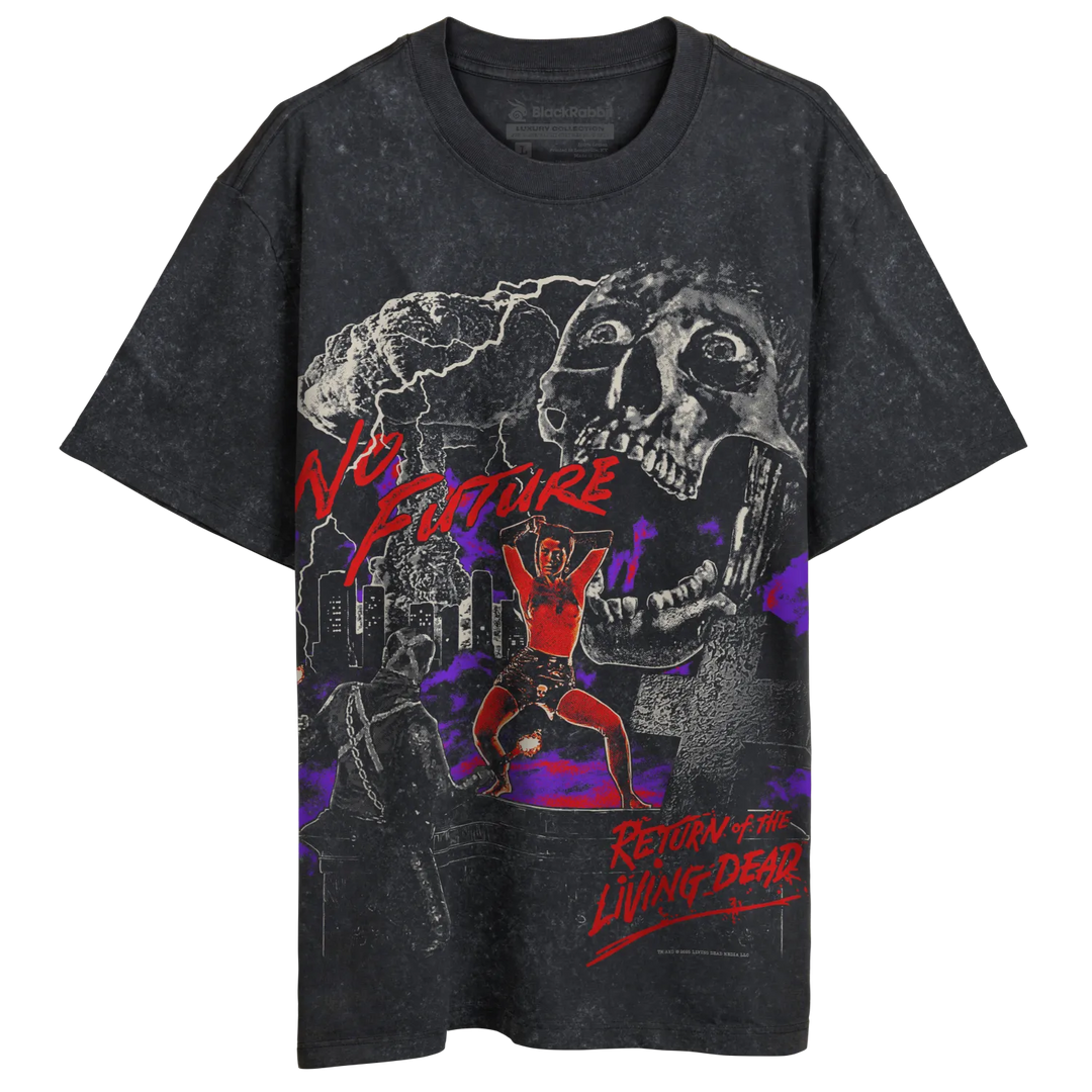 Black t-shirt with graphic design featuring a red and purple skeleton, skull background, and text ’no fear’ and ’reborn for living dead,’ made of cotton.