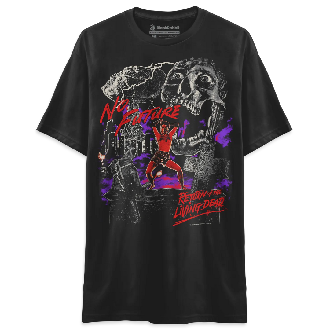 Black t-shirt with graphic design featuring zombie and skull elements, ’no retreat’ text in red, ’return of the living dead’ branding at bottom.