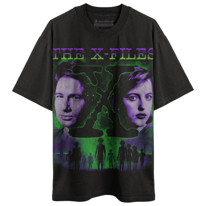 Dark gray short-sleeved t-shirt with a green and purple ’The X-Files’ graphic.