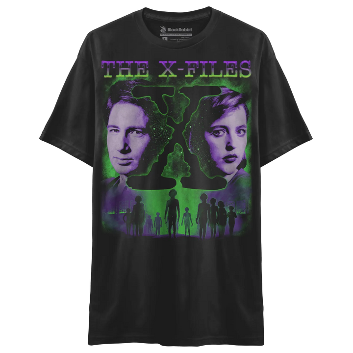 Black t-shirt with a vibrant graphic of Mulder and Scully, an ’X’ symbol, and shadowy figures.